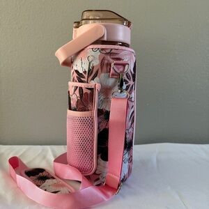 ST-Yiben, Half gallon water bottle sleeve & strap, 70oz with strap